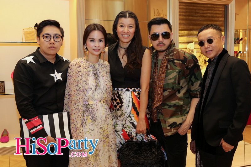 เปิดคอลเลกชั่นล่าสุด Charlotte Olympia “A World of Interiors”