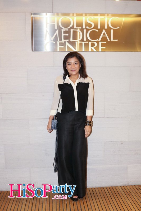 ฉลองครบรอบ 11 ปี Holistic Medical Centre