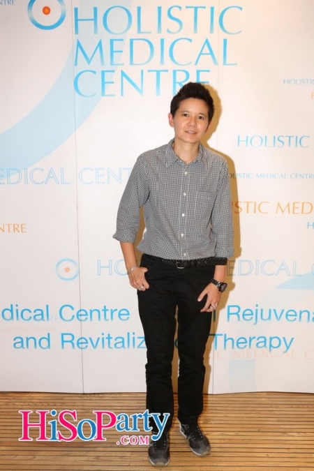 ฉลองครบรอบ 11 ปี Holistic Medical Centre