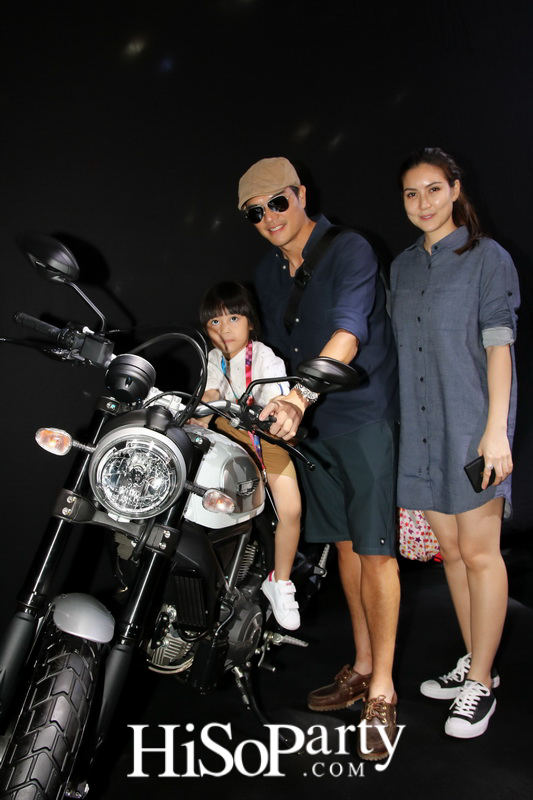 เปิดตัวรถดูคาติในงาน Motor Show 2016