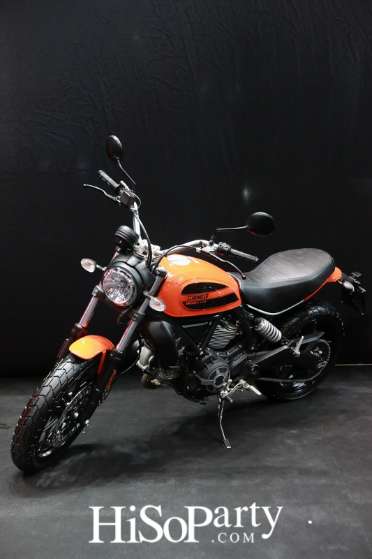 เปิดตัวรถดูคาติในงาน Motor Show 2016