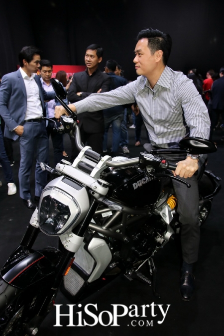 เปิดตัวรถดูคาติในงาน Motor Show 2016