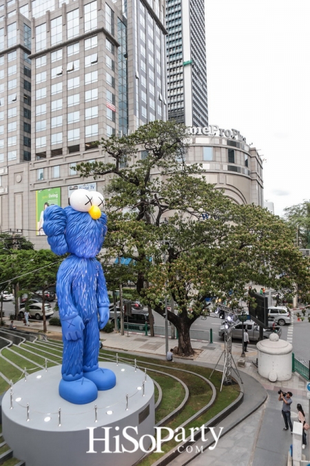 เปิดนิทรรศการ ‘KAWS:BFF’ ครั้งแรกในโลกที่ไทย