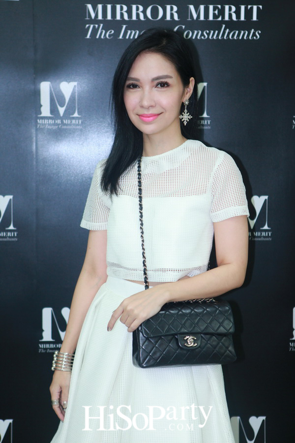 เพราะภาพลักษณ์ดีแบบมืออาชีพสร้างได้ กับ “MIRROR MERIT The Image Consultants” Preferred Partner The English Manner