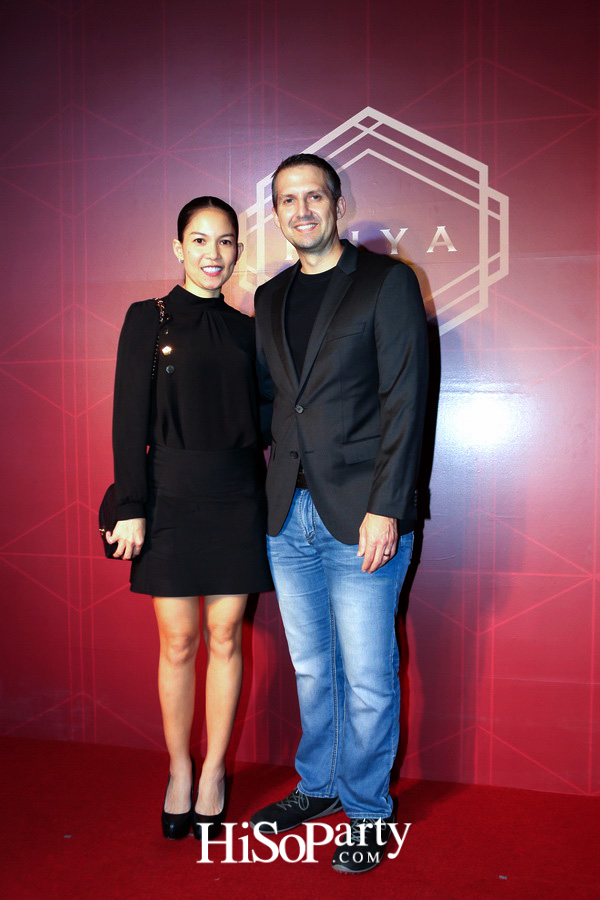 พญา (PHYA) แบรนด์กระเป๋าหนังสุดหรู จัดแฟชั่นโชว์ Debut Collection