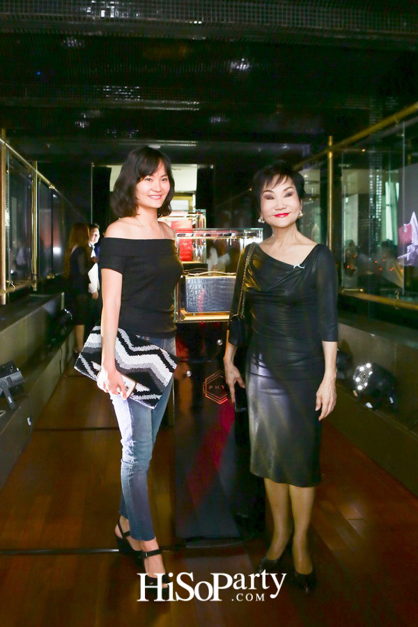 พญา (PHYA) แบรนด์กระเป๋าหนังสุดหรู จัดแฟชั่นโชว์ Debut Collection