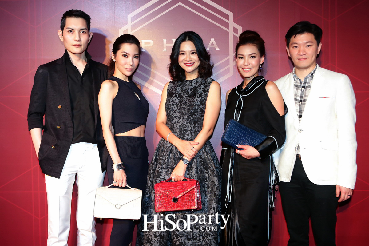 พญา (PHYA) แบรนด์กระเป๋าหนังสุดหรู จัดแฟชั่นโชว์ Debut Collection