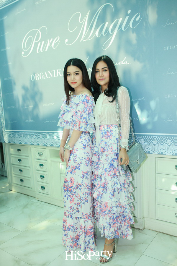 เปิดตัวเสื้อผ้าคอลเลกชั่นใหม่ 'Pure Magic'