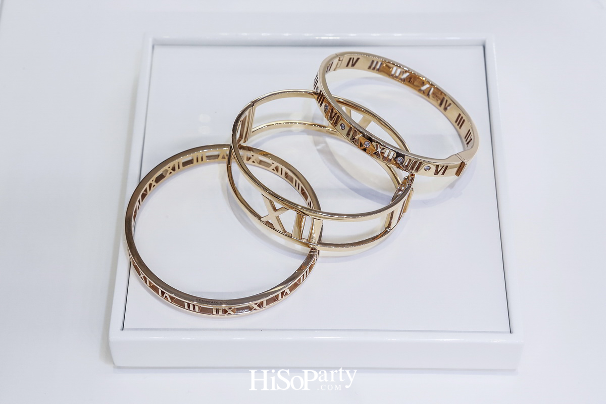 TIFFANY & CO. Love is ‘Finding The One’ (Present That is)