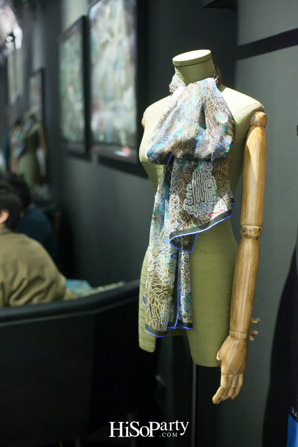 เปิดตัวผ้าพันคอคอลเลกชั่นพิเศษ ITHIPOL SCARF จาก จิม ทอมป์สัน 