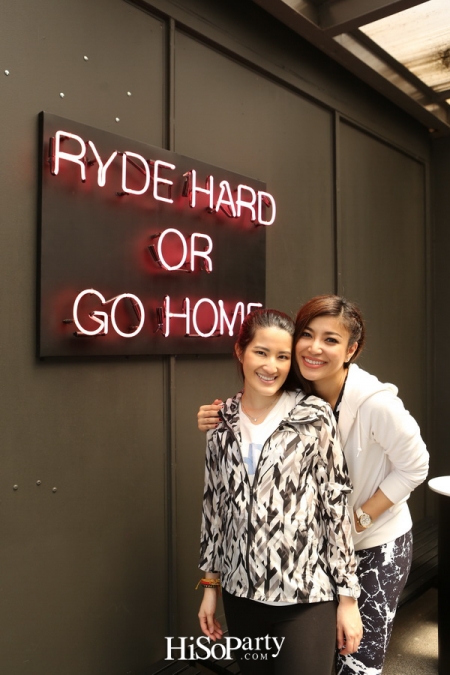 สาวเฮลท์ตี้เชิญมาเบิร์นกันให้สะใจที่ RYDE (ไรด์) สตูดิโอปั่นจักรยานแห่งใหม่ใจกลางเมือง!