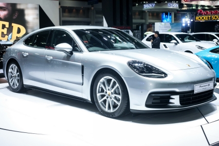 PORSCHE Panamera 4S