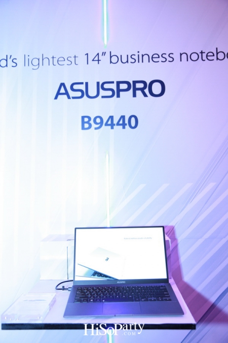 ASUS เปิดตัวแล็ปท็อปซีรีย์ที่บางที่สุดในโลก