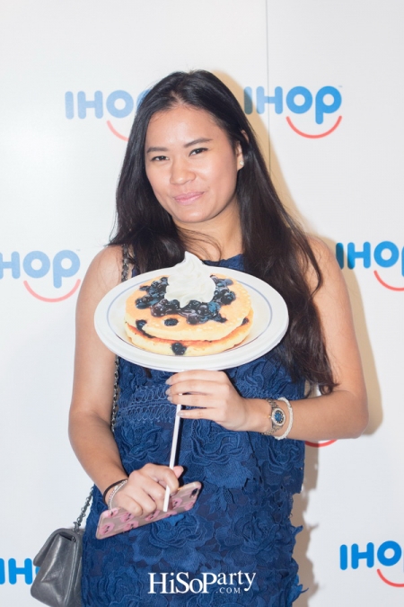 เปิดตัว IHOP (ไอฮอป) สุดยอดร้านแพนเค้กอร่อยระดับโลกสาขาแรกในประเทศไทย