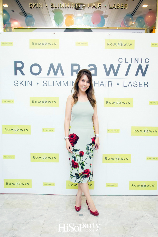 Romrawin to Mom, with Lift & Love