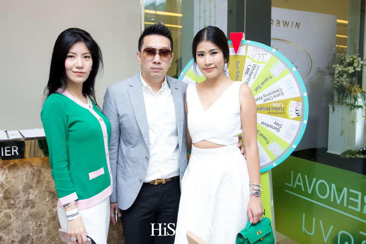 Romrawin to Mom, with Lift & Love