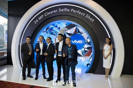 Vivo เปิดตัวสมาร์ทโฟนรุ่นล่าสุด ‘Vivo V7+’ เพื่อการเซลฟี่สุดคมชัด