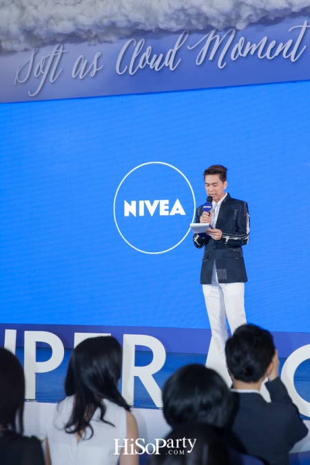 NIVEA Super Mousse Foam เพื่อผิวสะอาดและชุ่มชื้นด้วยมอยส์เจอไรเซอร์ 3 เท่า