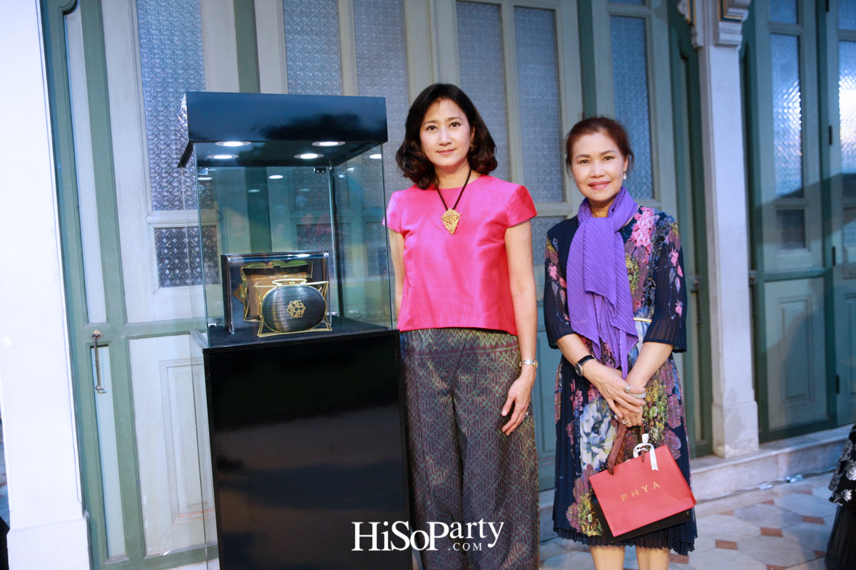 PHYA (พญา) จัดแฟชั่นโชว์สุดยิ่งใหญ่ เปิดตัวกระเป๋าคอลเลกชั่นพิเศษ เพื่อมูลนิธิชัยพัฒนา