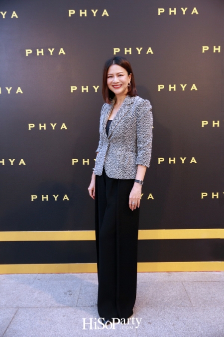 PHYA (พญา) จัดแฟชั่นโชว์สุดยิ่งใหญ่ เปิดตัวกระเป๋าคอลเลกชั่นพิเศษ เพื่อมูลนิธิชัยพัฒนา