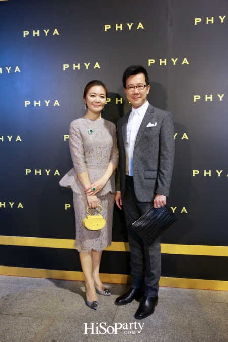 PHYA (พญา) จัดแฟชั่นโชว์สุดยิ่งใหญ่ เปิดตัวกระเป๋าคอลเลกชั่นพิเศษ เพื่อมูลนิธิชัยพัฒนา