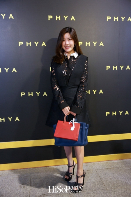 PHYA (พญา) จัดแฟชั่นโชว์สุดยิ่งใหญ่ เปิดตัวกระเป๋าคอลเลกชั่นพิเศษ เพื่อมูลนิธิชัยพัฒนา