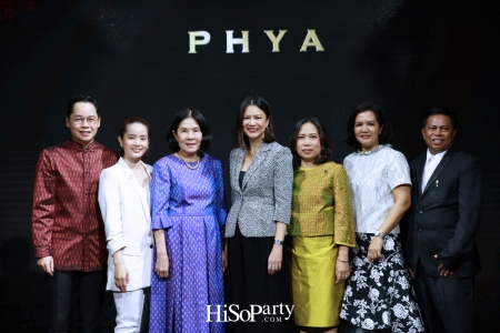 PHYA (พญา) จัดแฟชั่นโชว์สุดยิ่งใหญ่ เปิดตัวกระเป๋าคอลเลกชั่นพิเศษ เพื่อมูลนิธิชัยพัฒนา