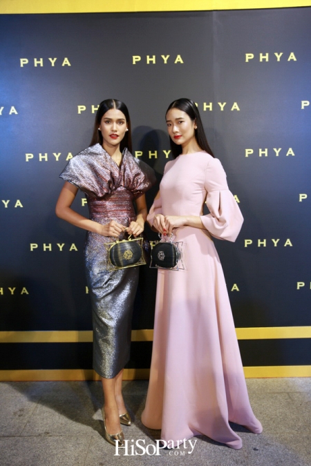 PHYA (พญา) จัดแฟชั่นโชว์สุดยิ่งใหญ่ เปิดตัวกระเป๋าคอลเลกชั่นพิเศษ เพื่อมูลนิธิชัยพัฒนา