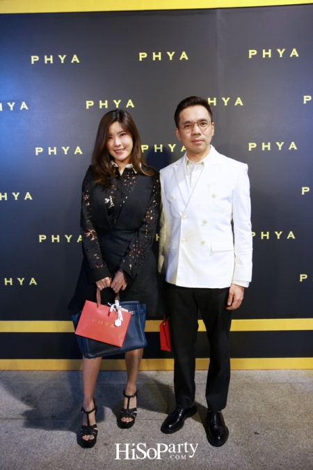 PHYA (พญา) จัดแฟชั่นโชว์สุดยิ่งใหญ่ เปิดตัวกระเป๋าคอลเลกชั่นพิเศษ เพื่อมูลนิธิชัยพัฒนา