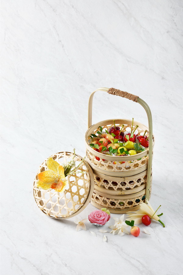 ส่งต่อกระเช้าแห่งความสุขในช่วงเทศกาลแห่งการให้กับ ‘Eathai’