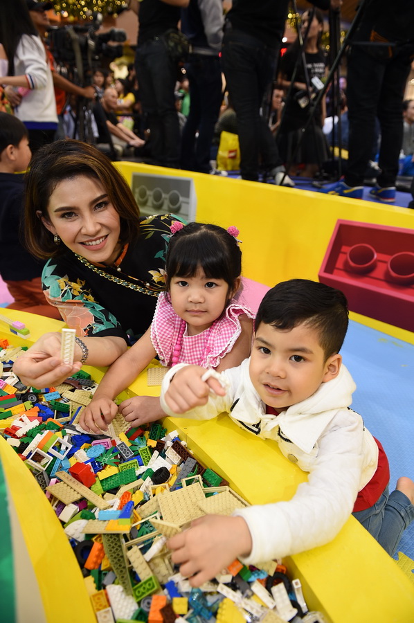 ตื่นตาตื่นใจกับเมืองเลโก้แดนมหัศจรรย์ในงาน Lego Amazing Kid’s Day 2018 อวดโฉม 11 สถานที่สำคัญของกรุงเทพฯ ที่ทุกคนต้องร้องว้าว!