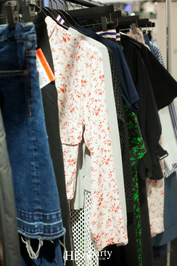 A Moment with MIHARAYASUHIRO