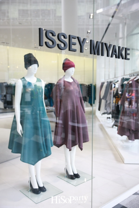 PLEATS PLEASE ISSEY MIYAKE 10th Anniversary