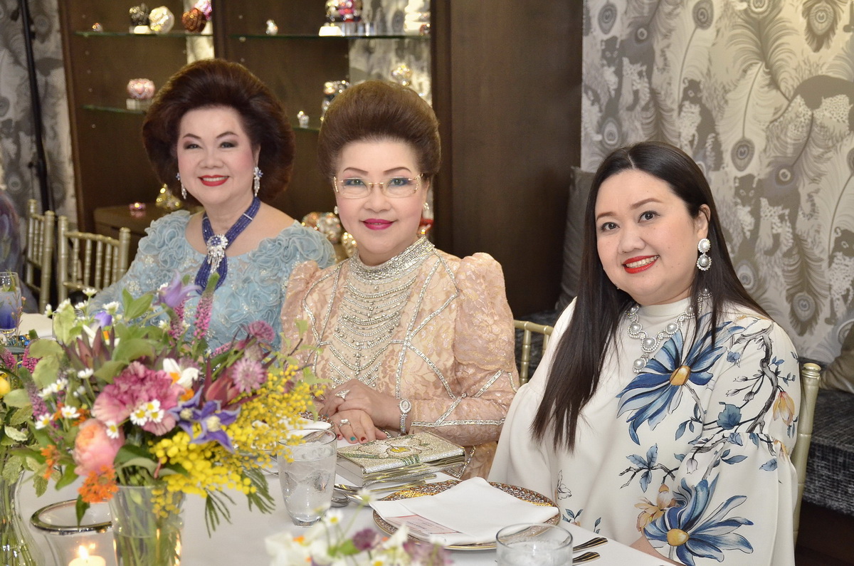 ‘บิวตี้ เจมส์’ & ‘ปาร์คนายเลิศ’ จัดงาน The Most Exquisite Jewelry Show  พรีเซนต์เครื่องเพชรคอลเลกชั่นดอกไม้บานสะพรั่งกลางสวนสวย