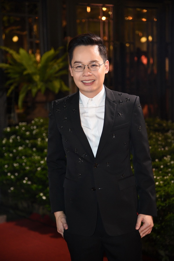 ‘บิวตี้ เจมส์’ & ‘ปาร์คนายเลิศ’ จัดงาน The Most Exquisite Jewelry Show  พรีเซนต์เครื่องเพชรคอลเลกชั่นดอกไม้บานสะพรั่งกลางสวนสวย