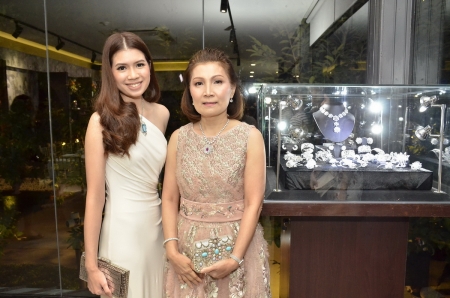 ‘บิวตี้ เจมส์’ & ‘ปาร์คนายเลิศ’ จัดงาน The Most Exquisite Jewelry Show  พรีเซนต์เครื่องเพชรคอลเลกชั่นดอกไม้บานสะพรั่งกลางสวนสวย