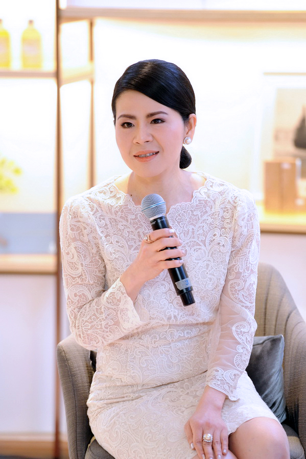 Phillip Wain: Incomparable Beauty – Lady Sphere