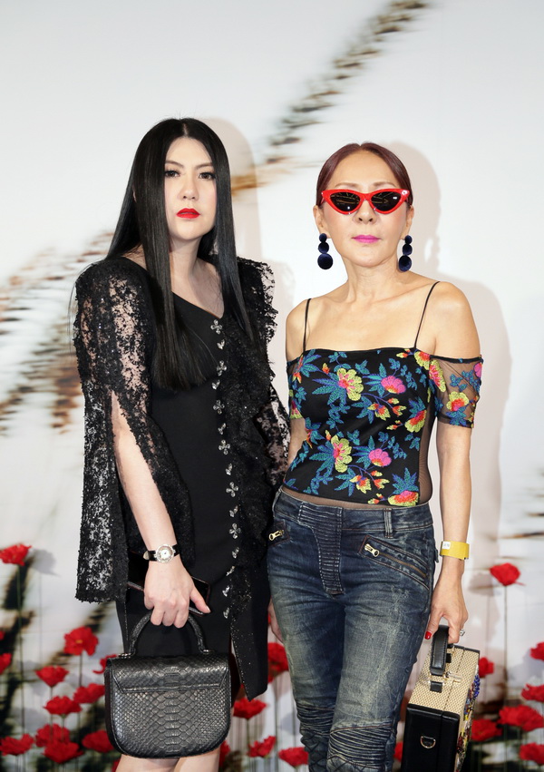 พระเจ้าหลานเธอ พระองค์เจ้าสิริวัณณวรีนารีรัตน์ ทรงเผยโฉมคอลเลกชั่นทรงออกแบบ Spring/Summer 2018 ภายใต้แบรนด์ SIRIVANNAVARI และ S'HOMME