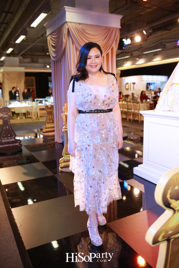 Diamond in the Wonderland Secret Garden