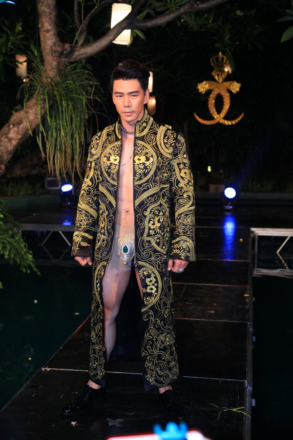 งานฉลองวันผู้ให้กำเนิด 'ชูชัย ชัยฤทธิเลิศ' ชวนเหล่าเซเลบริตี้ร่วมทำบุญให้กับศูนย์โรคหัวใจ โรงพยาบาลสมุทรสาคร