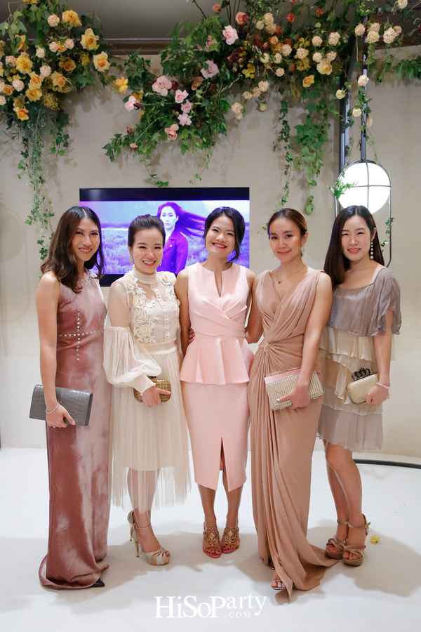 งานฉลองมงคลสมรสระหว่าง ชมพูนุท โรจน์ศิริรัตน์ และ สรวิศ บุญนิมิต