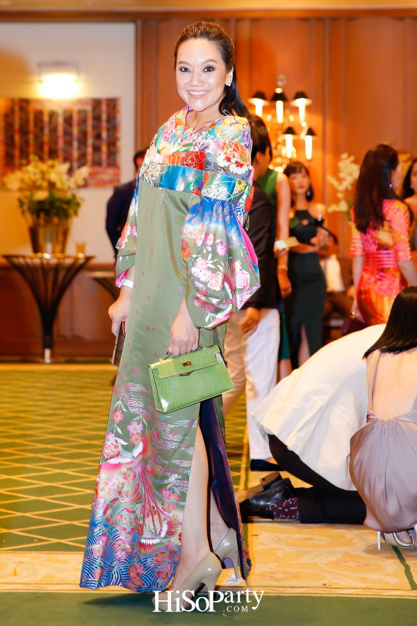 งานฉลองมงคลสมรสระหว่าง ชมพูนุท โรจน์ศิริรัตน์ และ สรวิศ บุญนิมิต