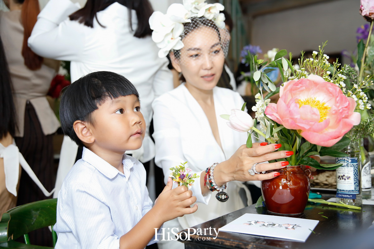 Vickteerut Pre-Fall 2018 Flower Arrangement  Presented by BMW Thailand