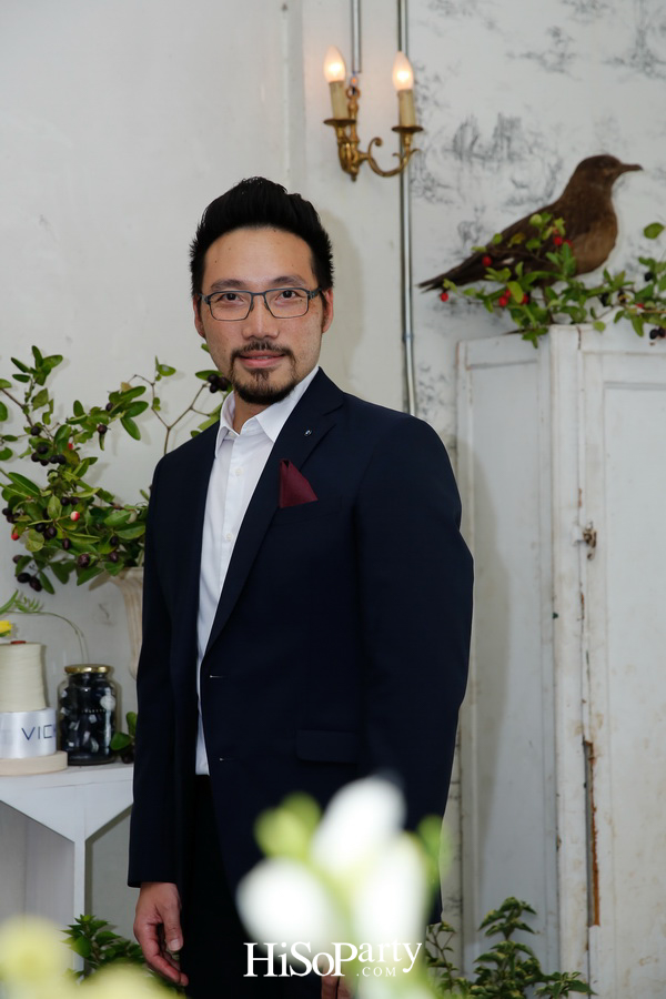 Vickteerut Pre-Fall 2018 Flower Arrangement  Presented by BMW Thailand