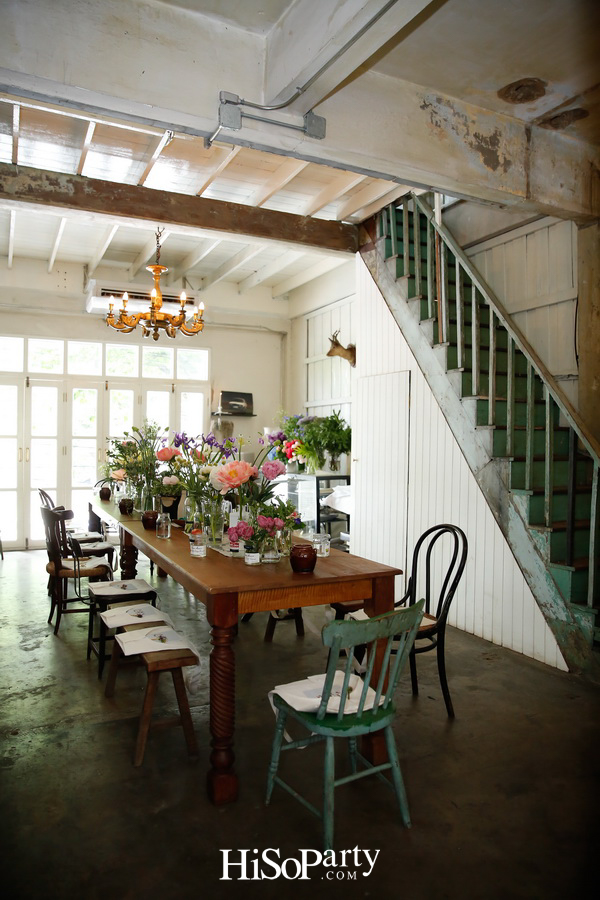 Vickteerut Pre-Fall 2018 Flower Arrangement  Presented by BMW Thailand