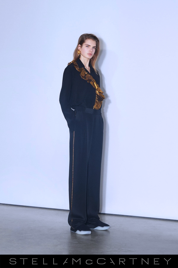 STELLA McCARTNEY PRE-FALL 2018