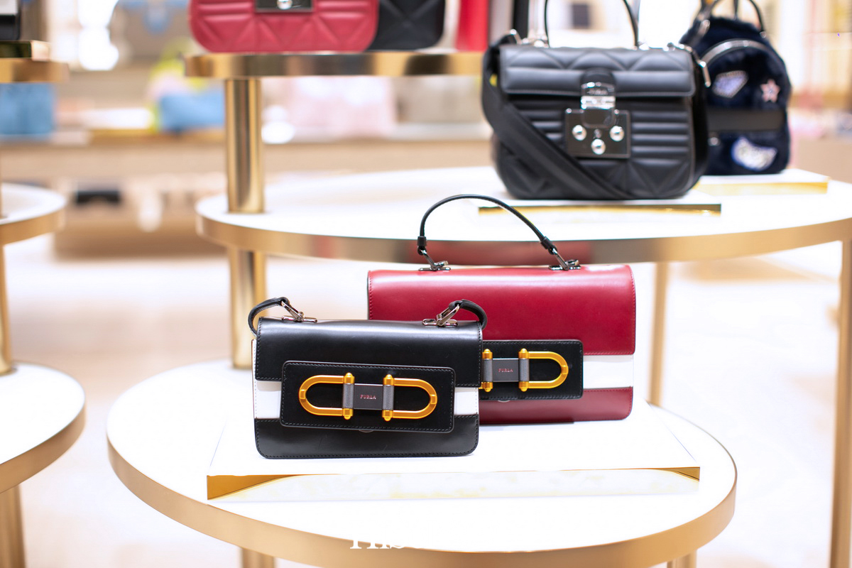 FURLA Fall Winter 2018/2019 Collection