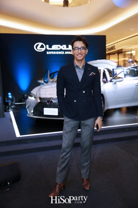 ‘LEXUS ES’ Executive Sedan 