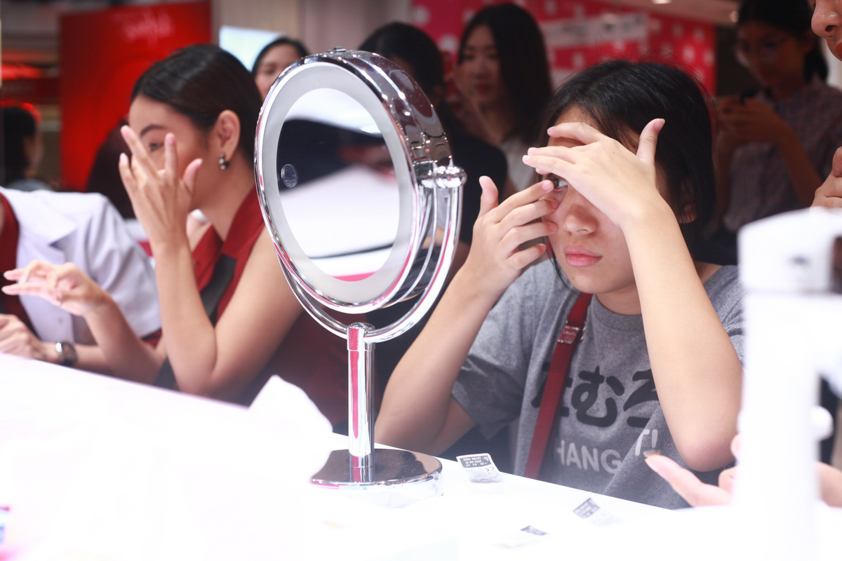 งานแถลงข่าว 'Own Your Unique Signature'