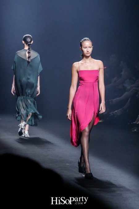 ELLE Fashion Week Fall/Winter 2018  Vickteerut ‘1001’
